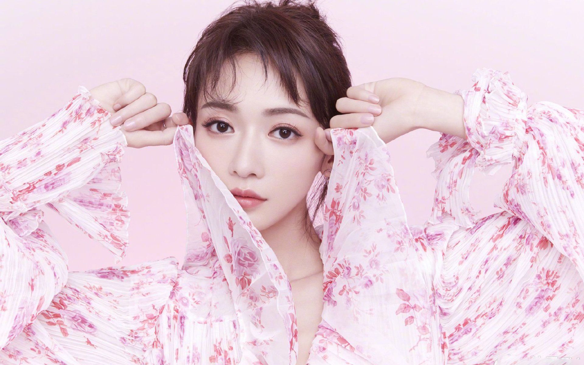 “英超豪门鏖战，争冠形势日益明朗”，英超顶级豪门