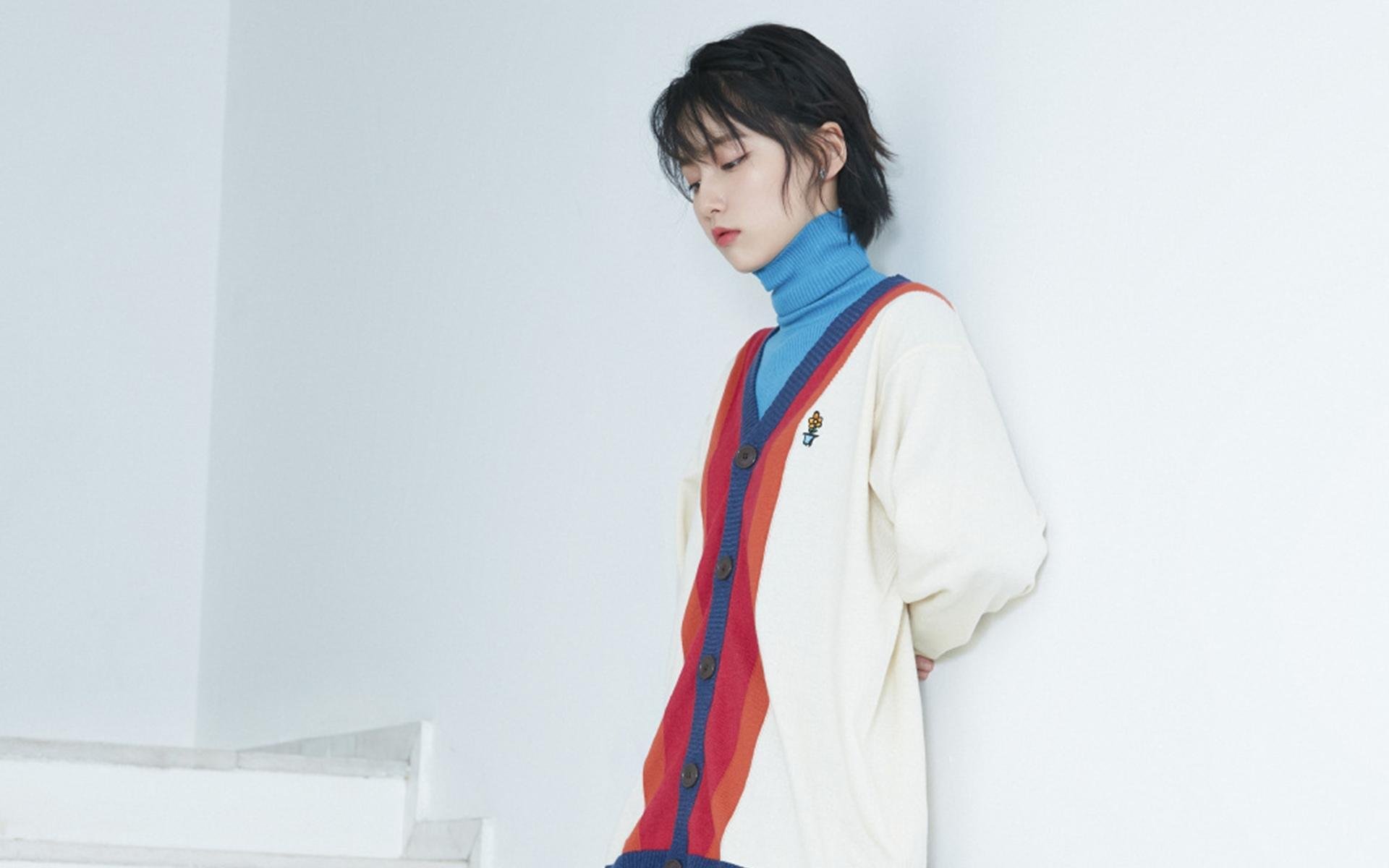 《比赛冠军背后的故事：他们的成长与奋斗》，比赛赢得冠军的稿子