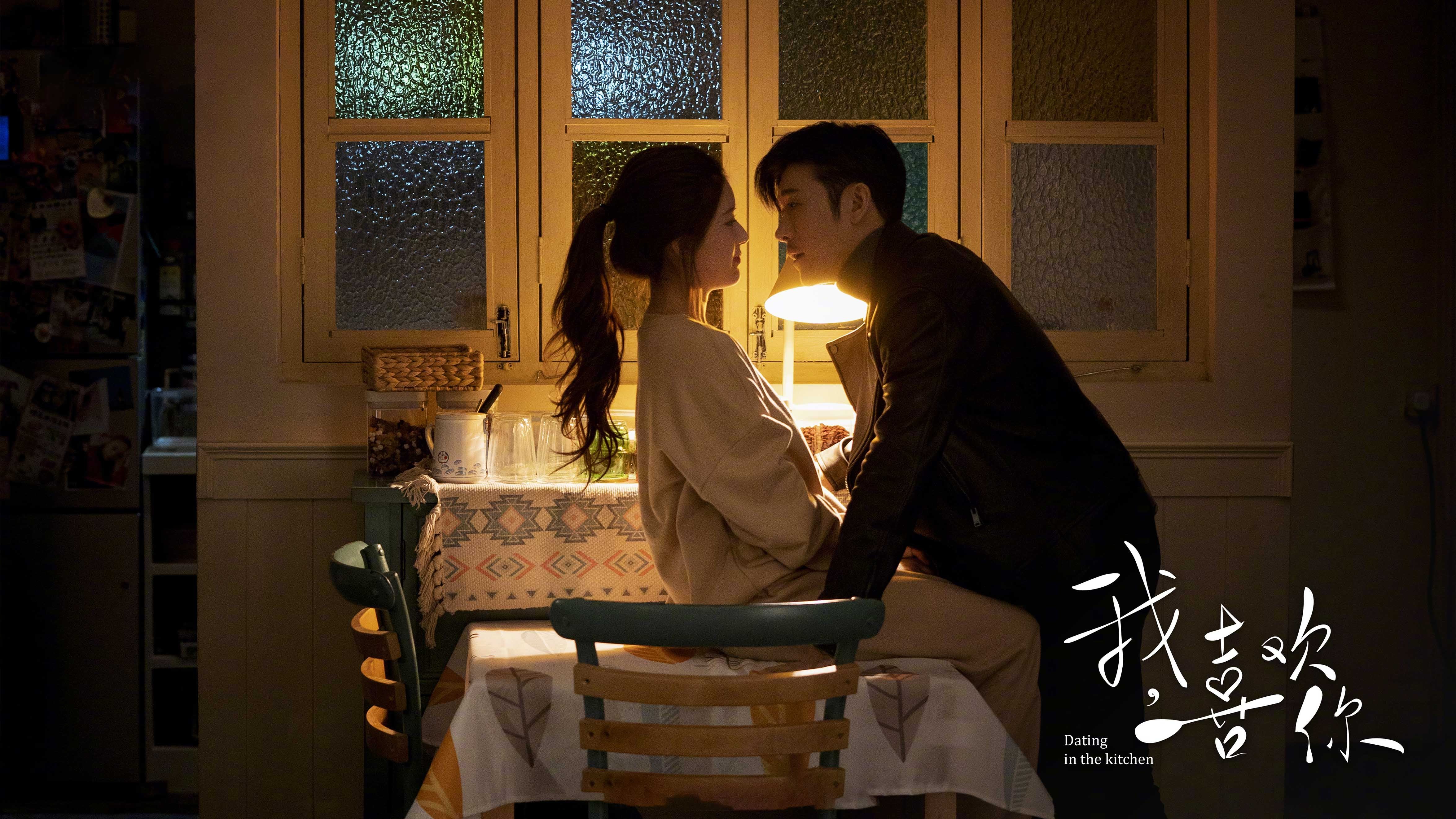 九游娱乐APP-兰斯队员默契传球，助队保持胜势，兰斯rbq